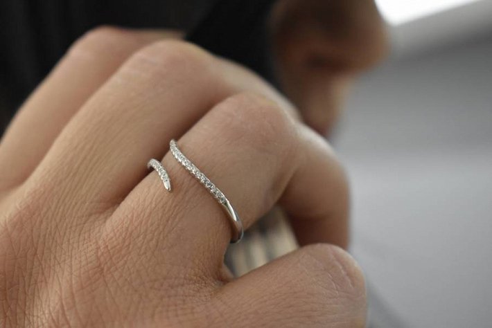 Oxzen δαχτυλίδι ασημένιο με πέτρες ζιργκόν