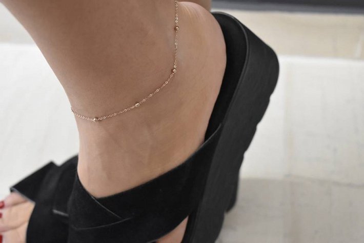 Aλυσίδα ποδιού ατσάλινη με μπίλιες