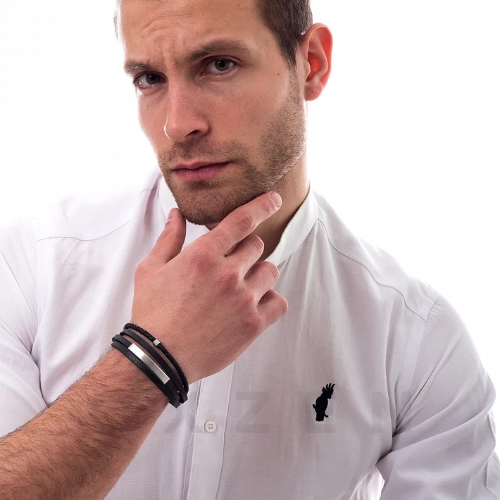 Βραχιόλι ατσάλινο με μαύρο δέρμα τριπλό