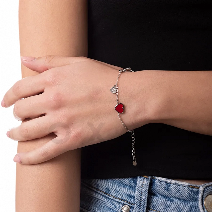 Βραχιόλι γυναικείο ατσάλινο με κόκκινη καρδιά