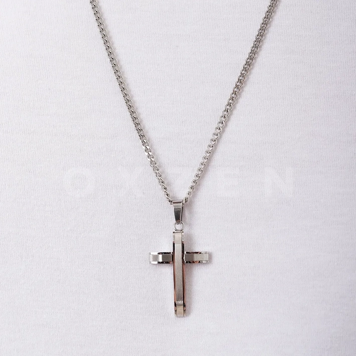 Κολιέ σταυρός ατσάλι σε ασημί