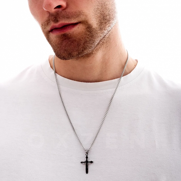 Κολιέ σταυρός αντρικός ατσάλι σε ασημί με μαύρο