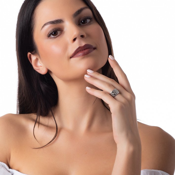 Δαχτυλίδι ατσάλινο με λευκές πέτρες ζιργκόν