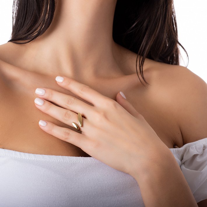 Δαχτυλίδι από ανοξείδωτο ατσάλι με ιδιαίτερο σχήμα