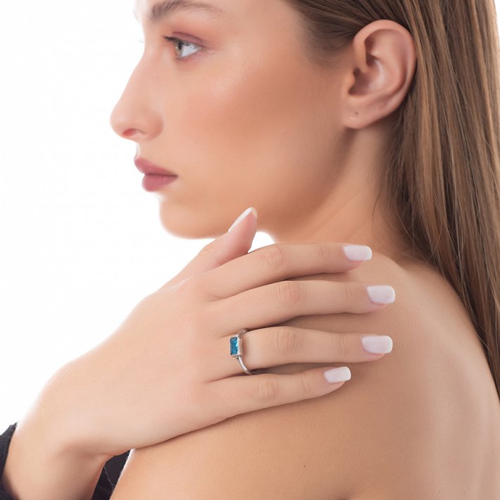 Δαχτυλίδι από ανοξείδωτο ατσάλι με γαλάζιο ζιργκόν free size