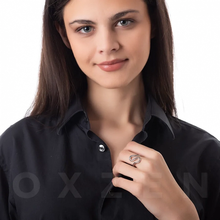 Γυναικείο δαχτυλίδι από ανοξείδωτο ατσάλι λουστρέ με σχήμα άπειρο