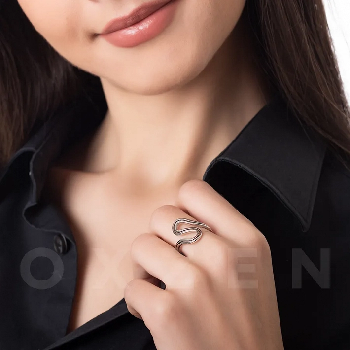 Γυναικείο δαχτυλίδι από ανοξείδωτο ατσάλι λουστρέ με σχήμα άπειρο