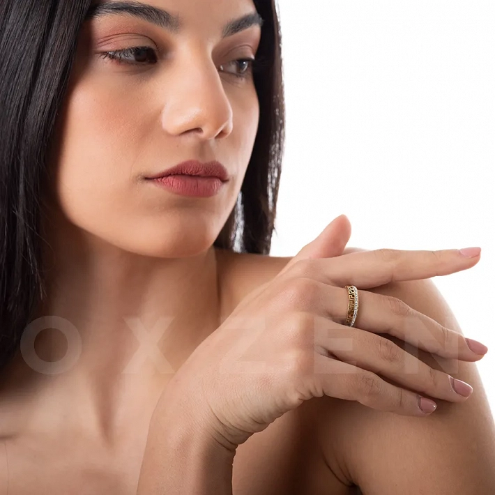 Γυναικείο δαχτυλίδι από ανοξείδωτο ατσάλι βέρα με μαίανδρο και λευκά κρύσταλλα