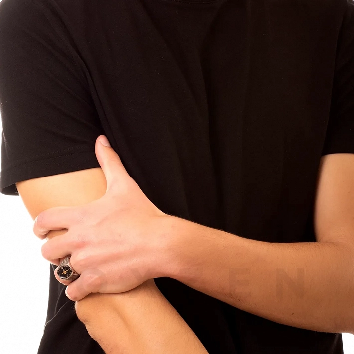 Δαχτυλίδι ανδρικό από ανοξείδωτο ατσάλι, ασημόχρυσο με αστέρι