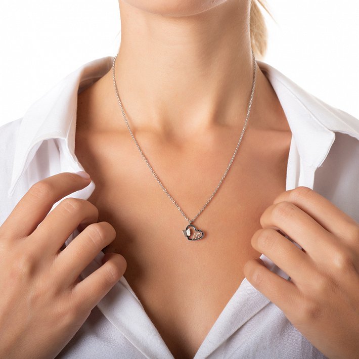 Κολιέ ατσάλινο καρδιά με πεταλούδα