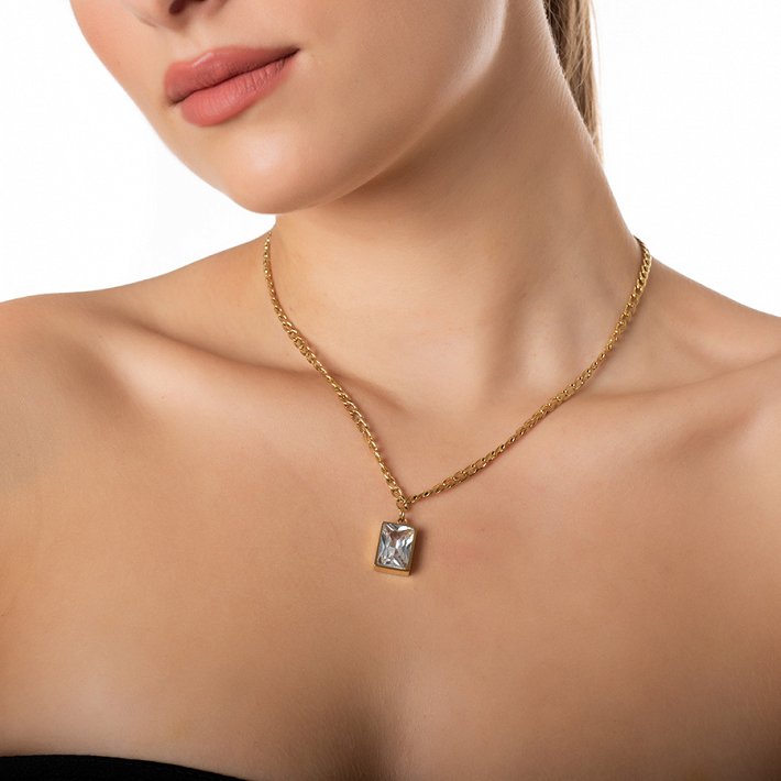 Κολιέ ατσάλινο  με καρέ λευκή πέτρα ζιργκόν