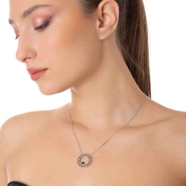 Κολιέ από ανοξείδωτο ατσάλι στρογγυλό με πράσινη πέτρα