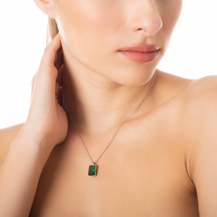 Κολιέ από ανοξείδωτο ατσάλι ασημί με πράσινο κρύσταλλο