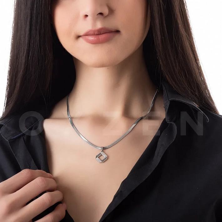 Κολιέ από ανοξείδωτο ατσάλι, με μαίανδρο και λευκά κρύσταλλα