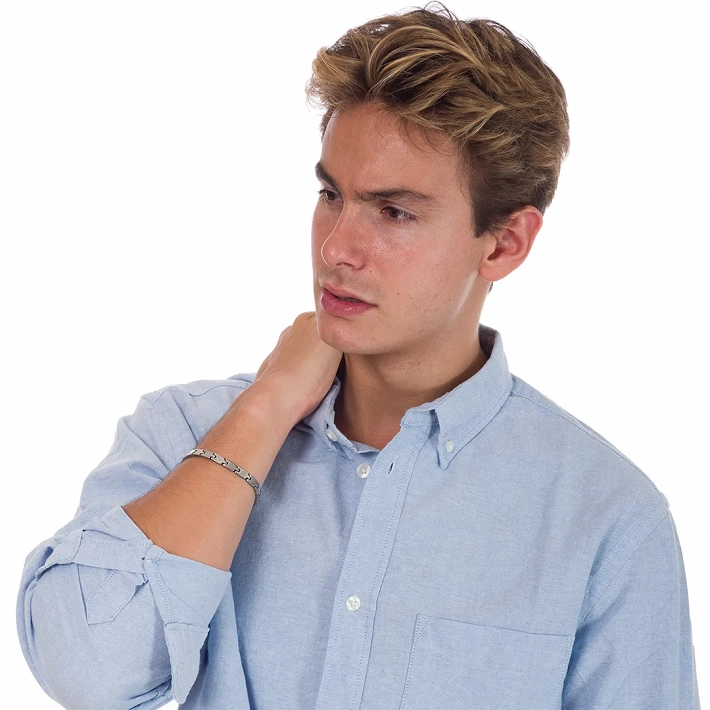 Βραχιόλι ανδρικό από ανοξείδωτο ατσάλι σε ασημί με μικρά κομμάτια