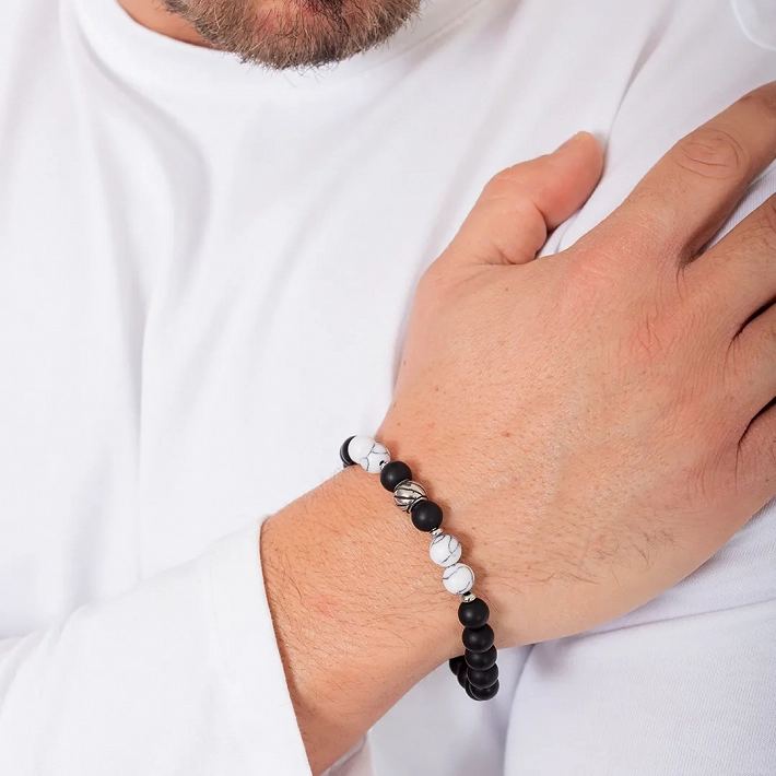 Βραχιόλι με Χαουλίτη και μαύρες χάντρες 8mm