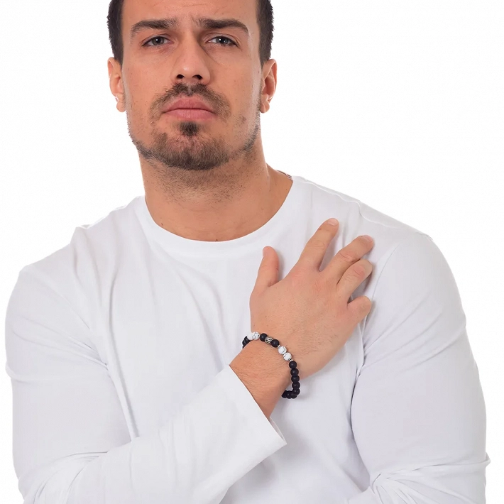 Βραχιόλι με Χαουλίτη και μαύρες χάντρες 8mm