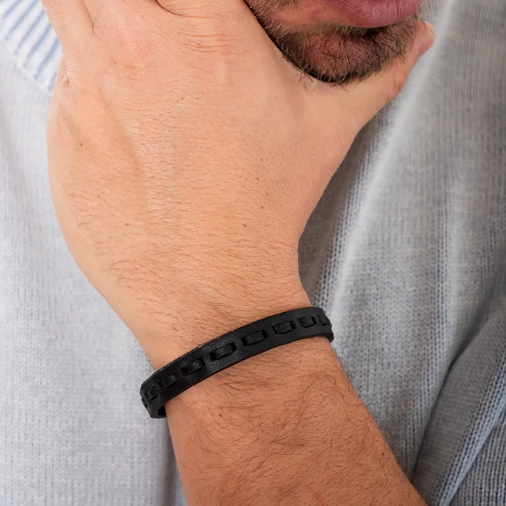 Oxzen ανδρικό βραχιόλι από ανοξείδωτο ατσάλι με δέρμα