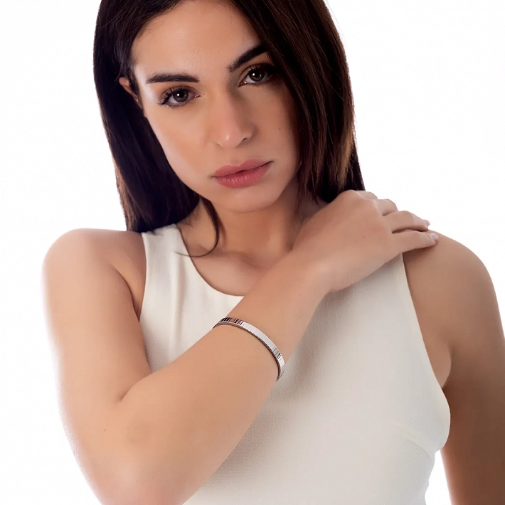 Βραχιόλι γυναικείο από ανοξείδωτο ατσάλι χειροπέδα με κούμπωμα