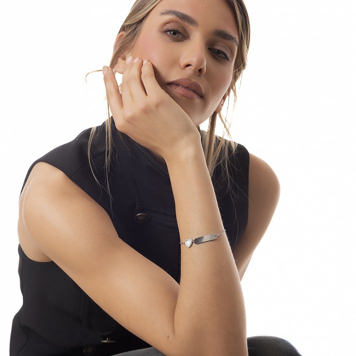 Oxzen γυναικείο βραχιόλι ατσάλινο με λευκή καρδιά