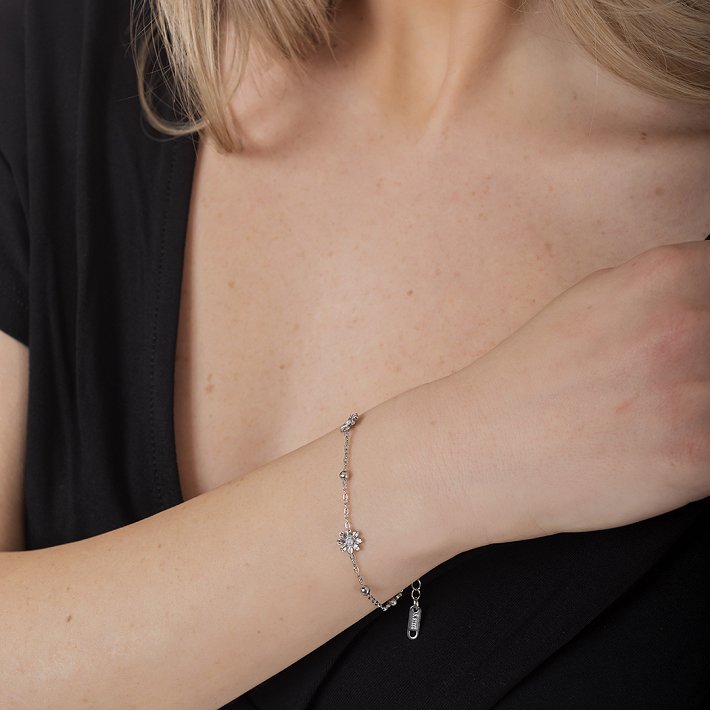 Oxzen ατσάλινο βραχιόλι με μαργαρίτες