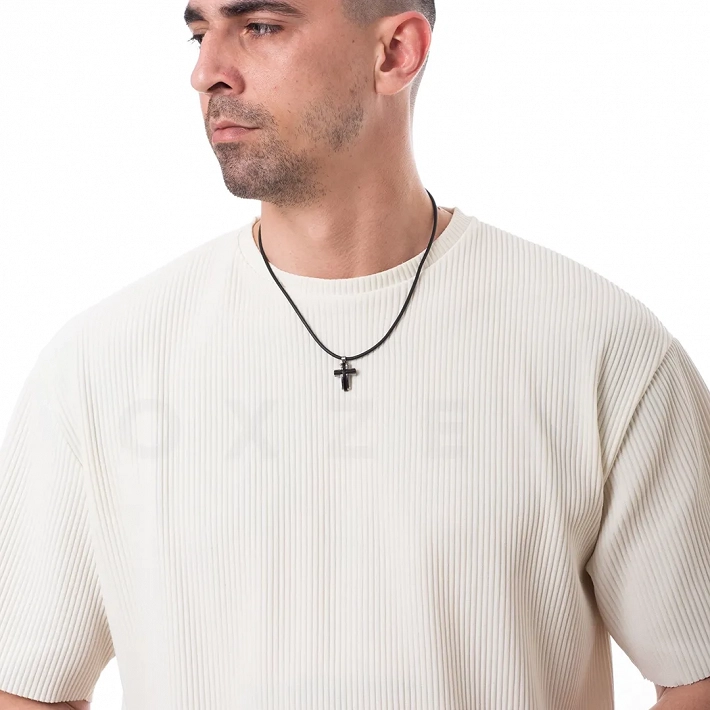 Κολιέ σταυρός ατσάλι ανδρικός σε ασημί με μαύρο με καουτσούκ