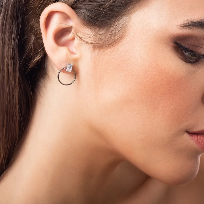 Σκουλαρίκια καρφωτά ατσάλινα με λευκό ζιργκόν