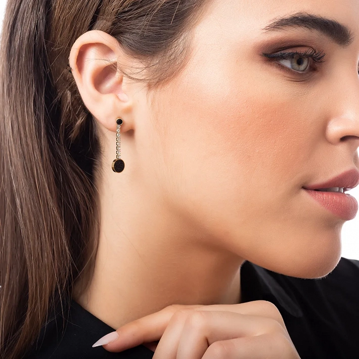 Σκουλαρίκια κρεμαστά ατσάλινα με λευκά και μαύρα κρύσταλλα