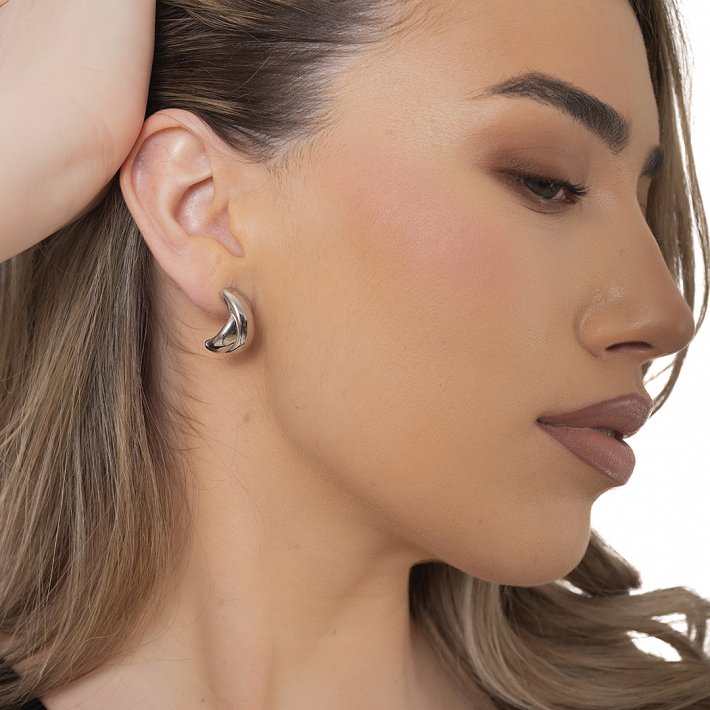 Oxzen ατσάλινος κρίκος με σχήμα Χ