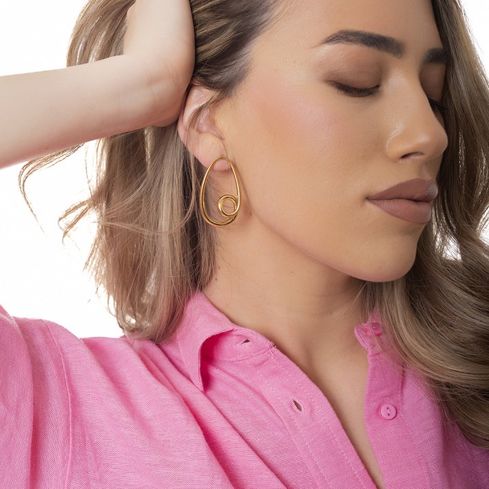 Σκουλαρίκι γυναικείο από ανοξείδωτο ατσάλι κρίκος με ιδιαίτερο σχήμα