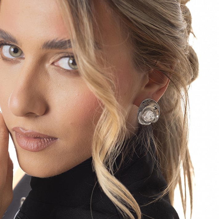 Σκουλαρίκι γυναικείο από ανοξείδωτο ατσάλι καρφωτό με πέρλα