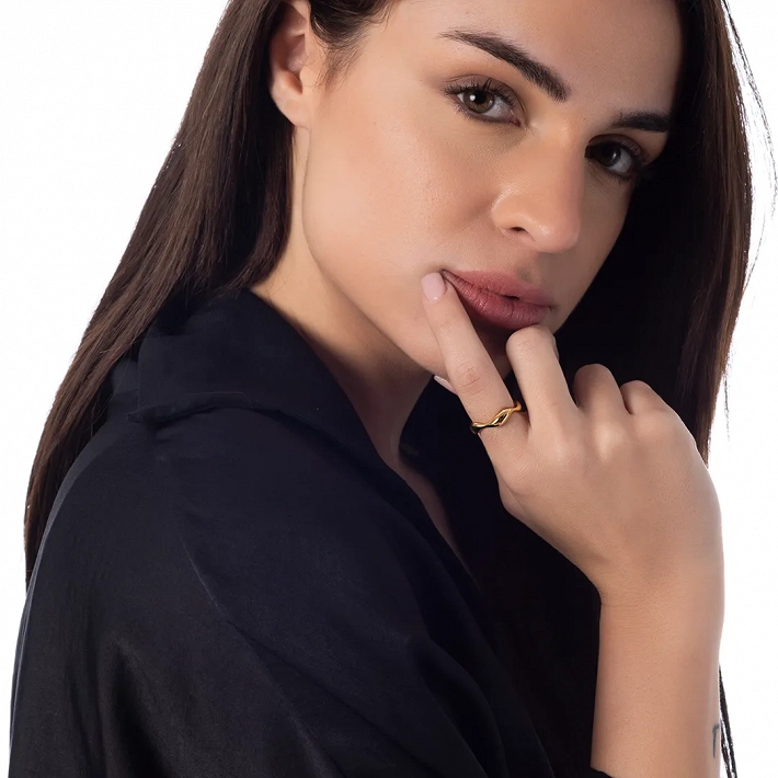 Δαχτυλίδι γυναικείο από ανοξείδωτο ατσάλι βέρα επιχρυσωμένη κυματιστή