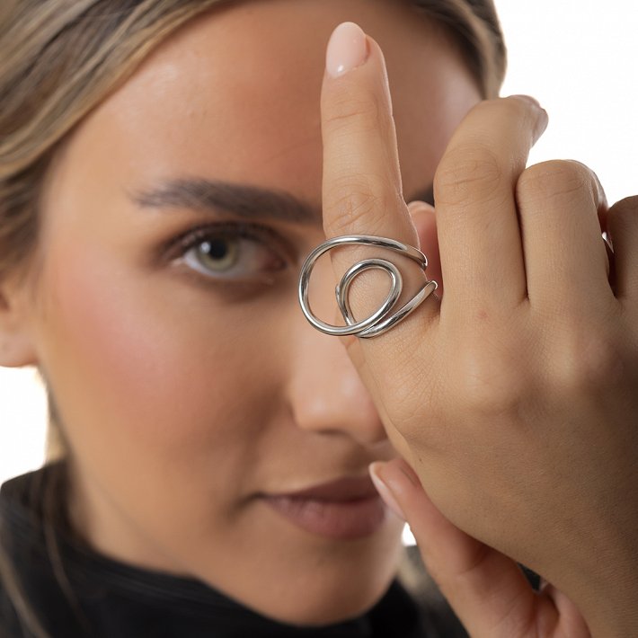 Δαχτυλίδι γυναικείο ατσάλινο με ιδιαίτερο σχέδιο