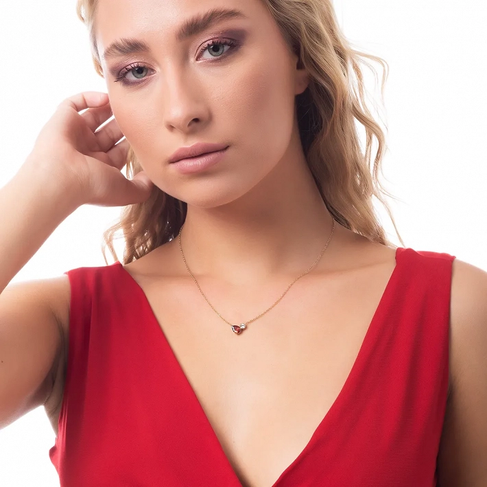 Κολιέ γυναικείο από ανοξείδωτο ατσάλι επιχρυσωμένο με λευκό και κόκκινο ζιργκόν