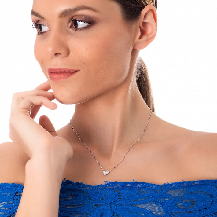 Κολιέ ατσάλινο με καρδιά από φίλντισι