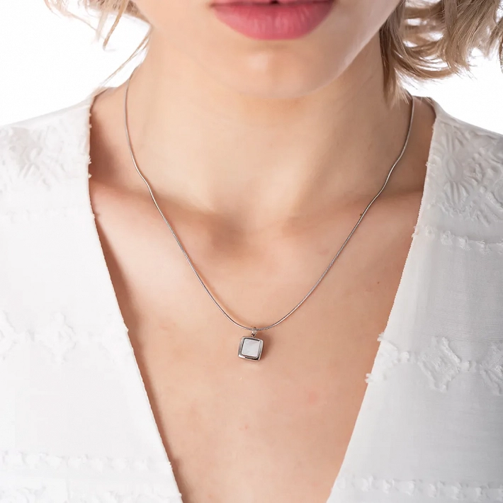 Κολιέ ατσάλινο τετράγωνο με φίλντισι