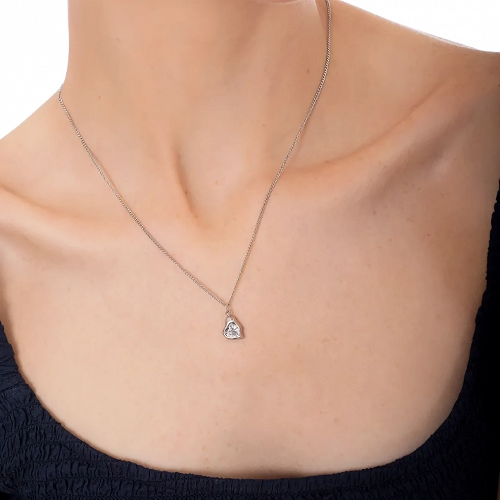 Κολιέ γυναικείο από ανοξείδωτο ατσάλι καρδούλα με λευκό ζιργκόν