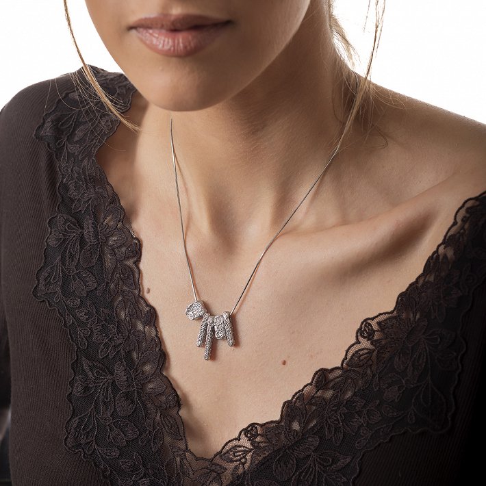 Γυναικείο κολιέ από ανοξείδωτο ατσάλι μακρύ με πέντε στοιχεία