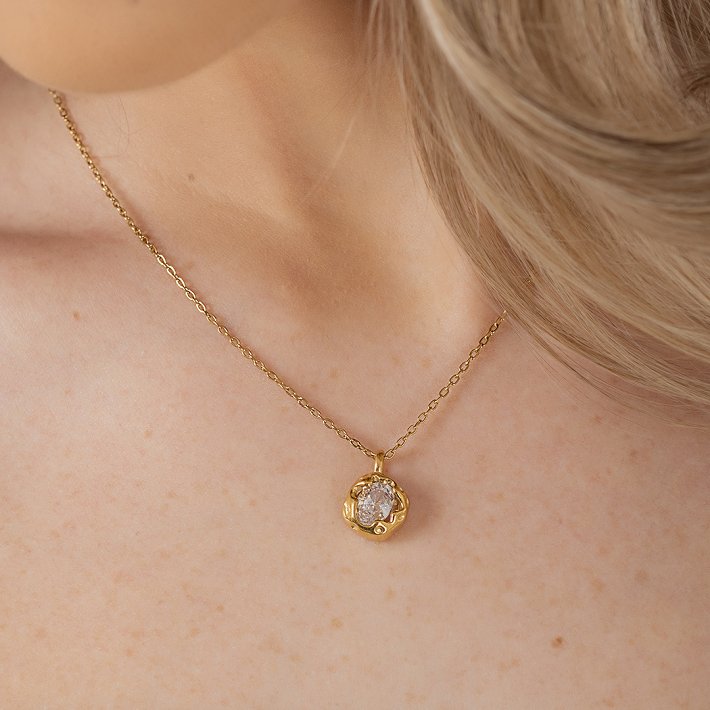 Oxzen γυναικείο κολιέ από ανοξείδωτο ατσάλι με λευκό ζιργκόν