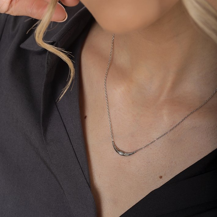 Oxzen γυναικείο κολιέ από ανοξείδωτο ατσάλι με λευκό οπάλιο