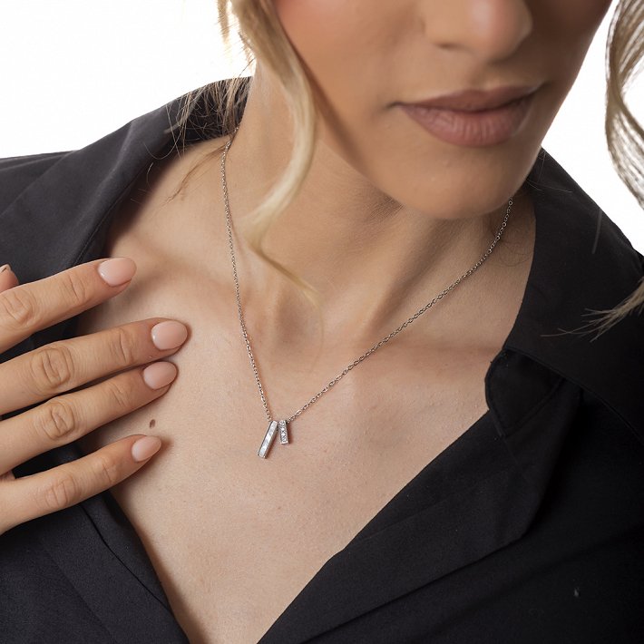 Oxzen γυναικείο ατσάλινο κολιέ με οπάλιο και λευκά ζιργκόν