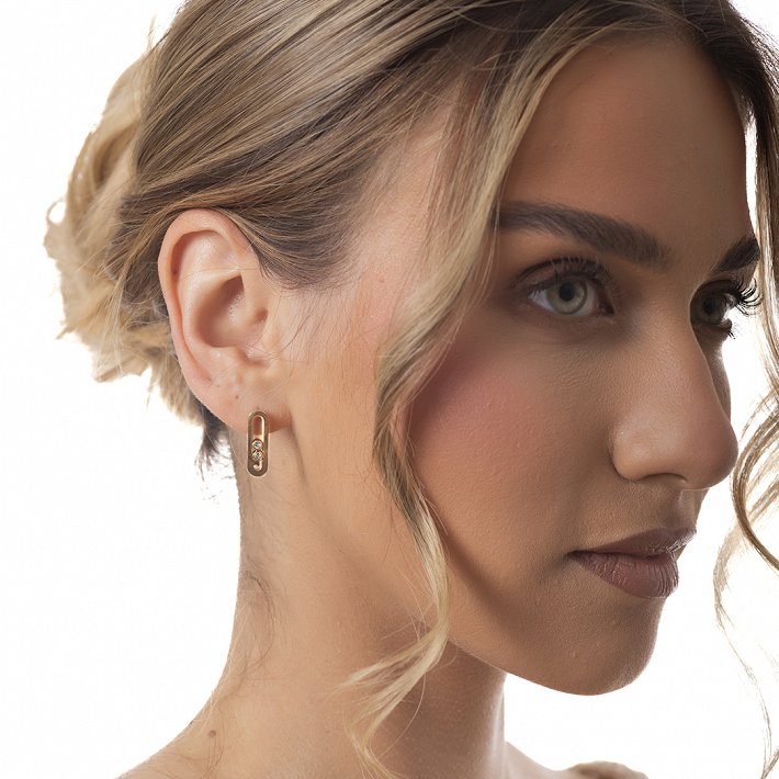 Oxzen σκουλαρίκια καρφωτά με λευκά ζιργκόν