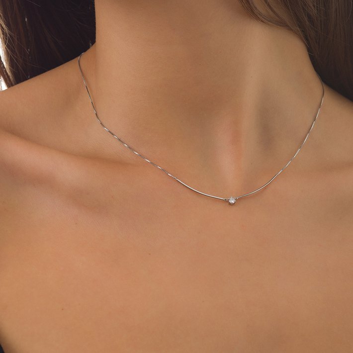 Oxzen κολιέ ασημένιο με πέτρα ζιργκόν