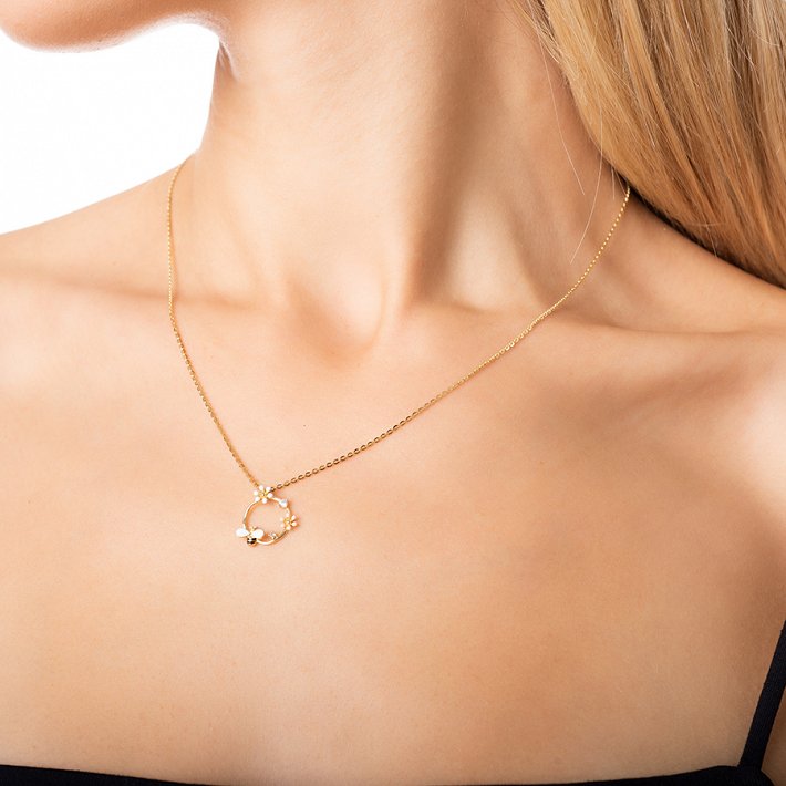 Oxzen κολιέ ασημένιο στεφανάκι με μαργαρίτες και μέλισσα