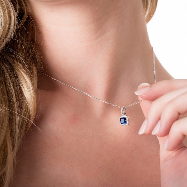 Oxzen γυναικείο κολιέ ασημένιο, τετράγωνο με πέτρα ζιργκόν