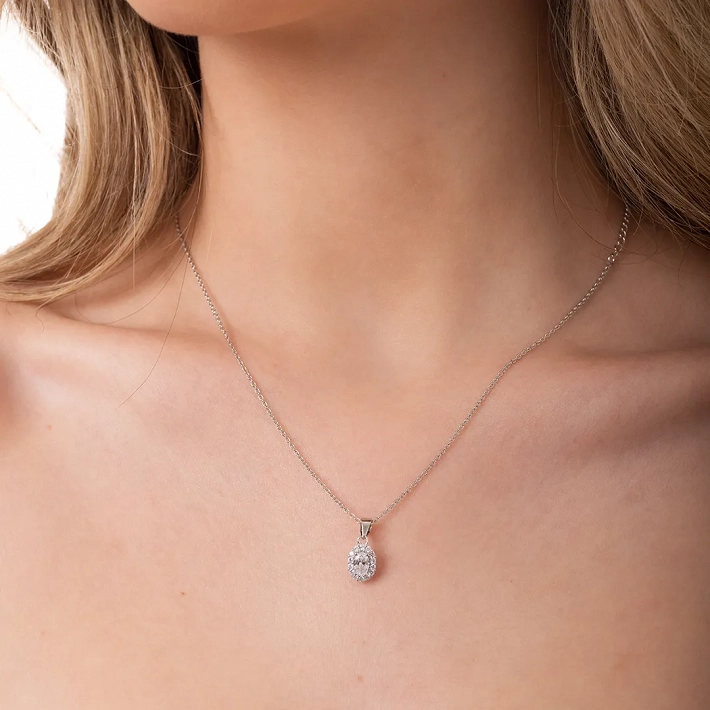 Oxzen κολιέ ασημένιο οβάλ μονόπετρο με λευκά ζιργκόν