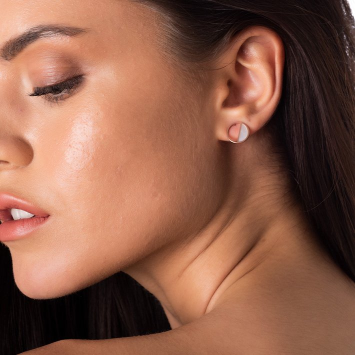 Oxzen σκουλαρίκια καρφωτά ασημένια με φίλντισι