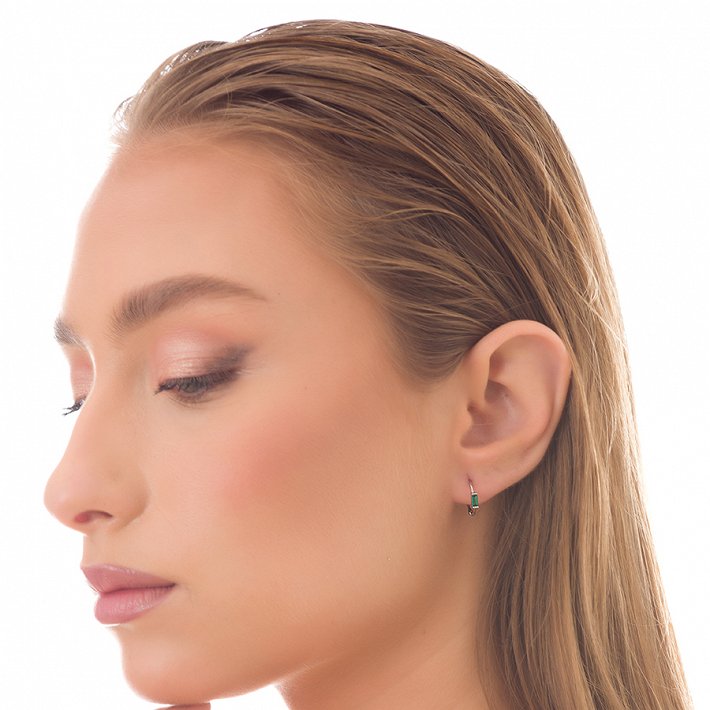 Oxzen σκουλαρίκια κρικάκια μικρά ασημένια με πράσινο ζιργκόν