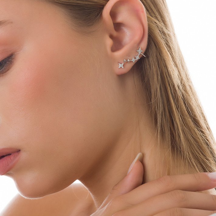 Oxzen σκουλαρίκι ασημένιο Ear climber με λευκά ζιργκόν