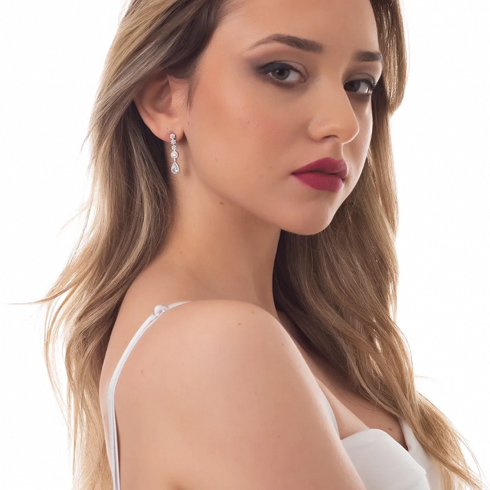 Oxzen ασημένιο σκουλαρίκι κρεμαστό με λευκά ζιργκόν